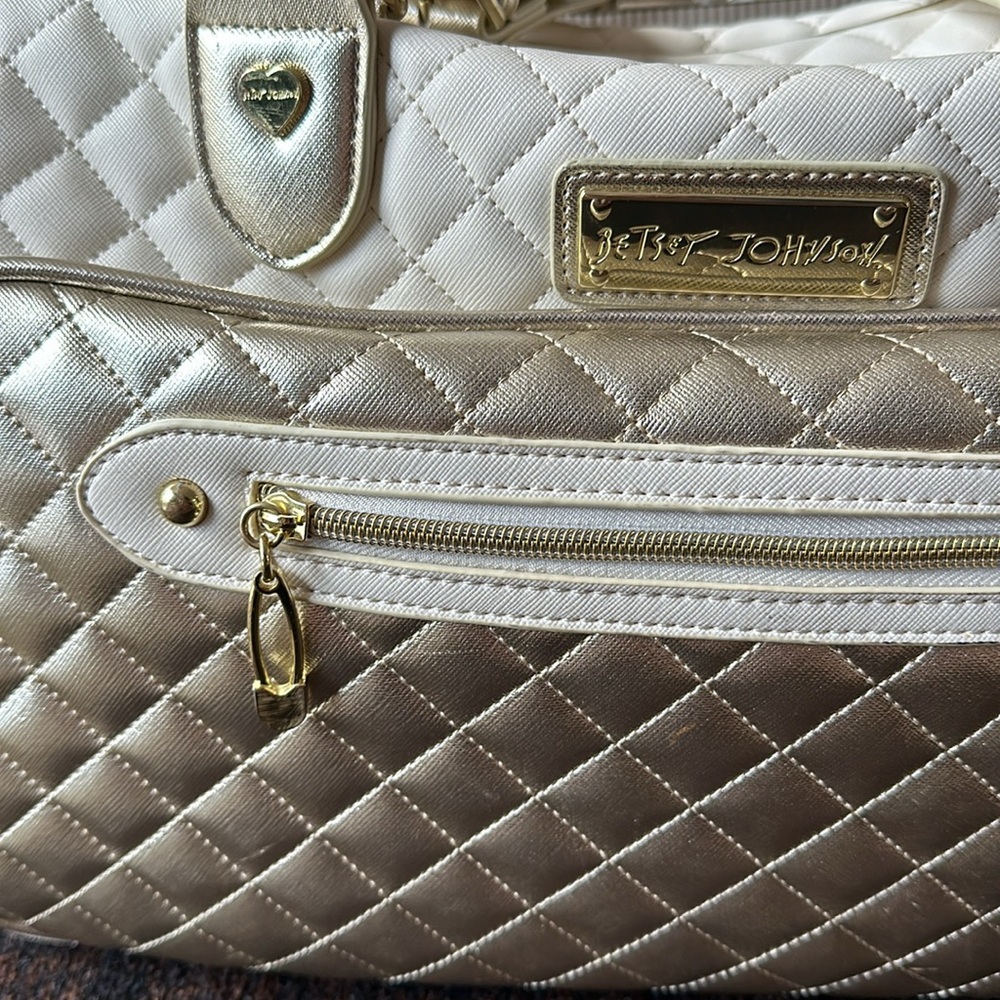 Betsey Johnson Duffel Bag 💼 - Picture 8 of 16
